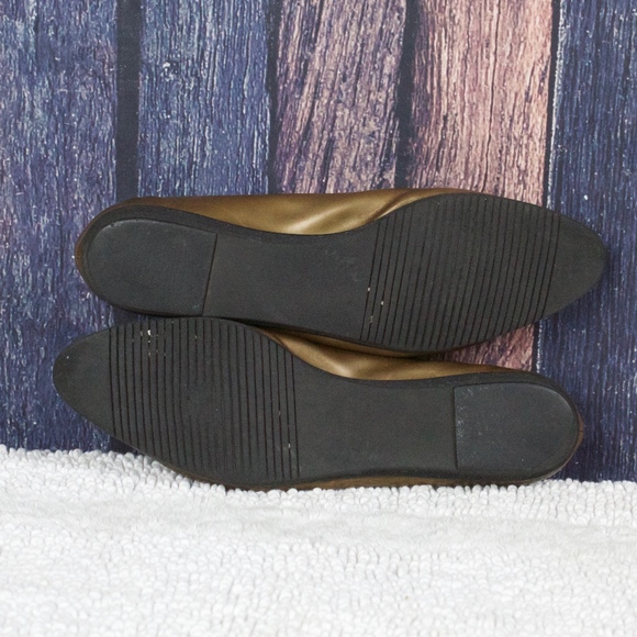 SALE! Salvatore Ferragamo Gold Bronze Flats Sz 9.5 - Picture 8 of 8